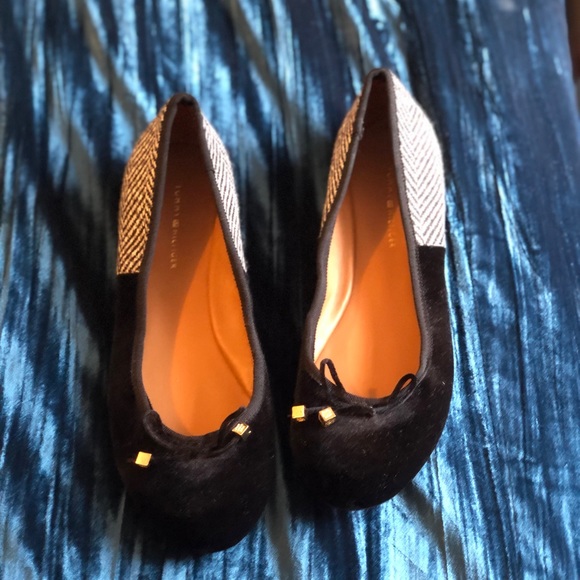 Tommy Hilfiger Shoes - Tommy Hilfiger Flats 7.5